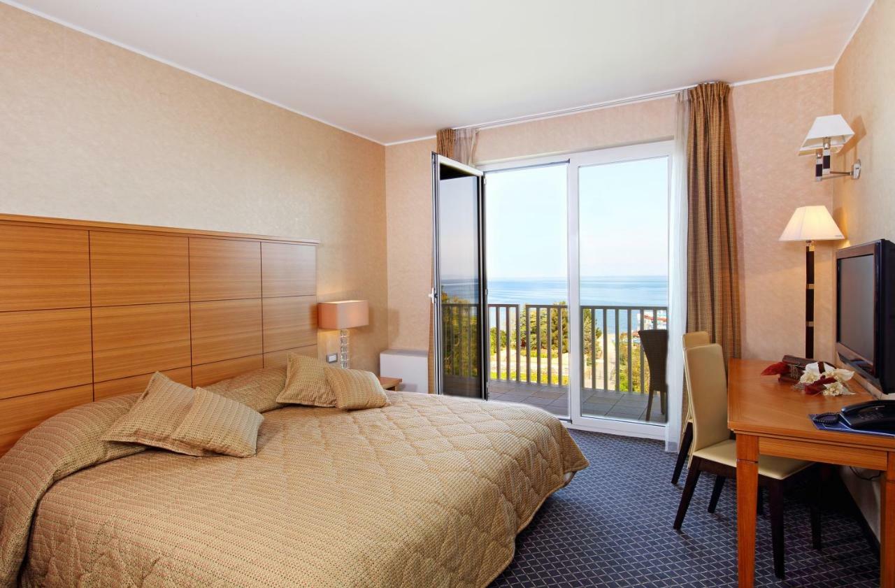 Hotel Mirta - San Simon Resort Izola Exterior photo